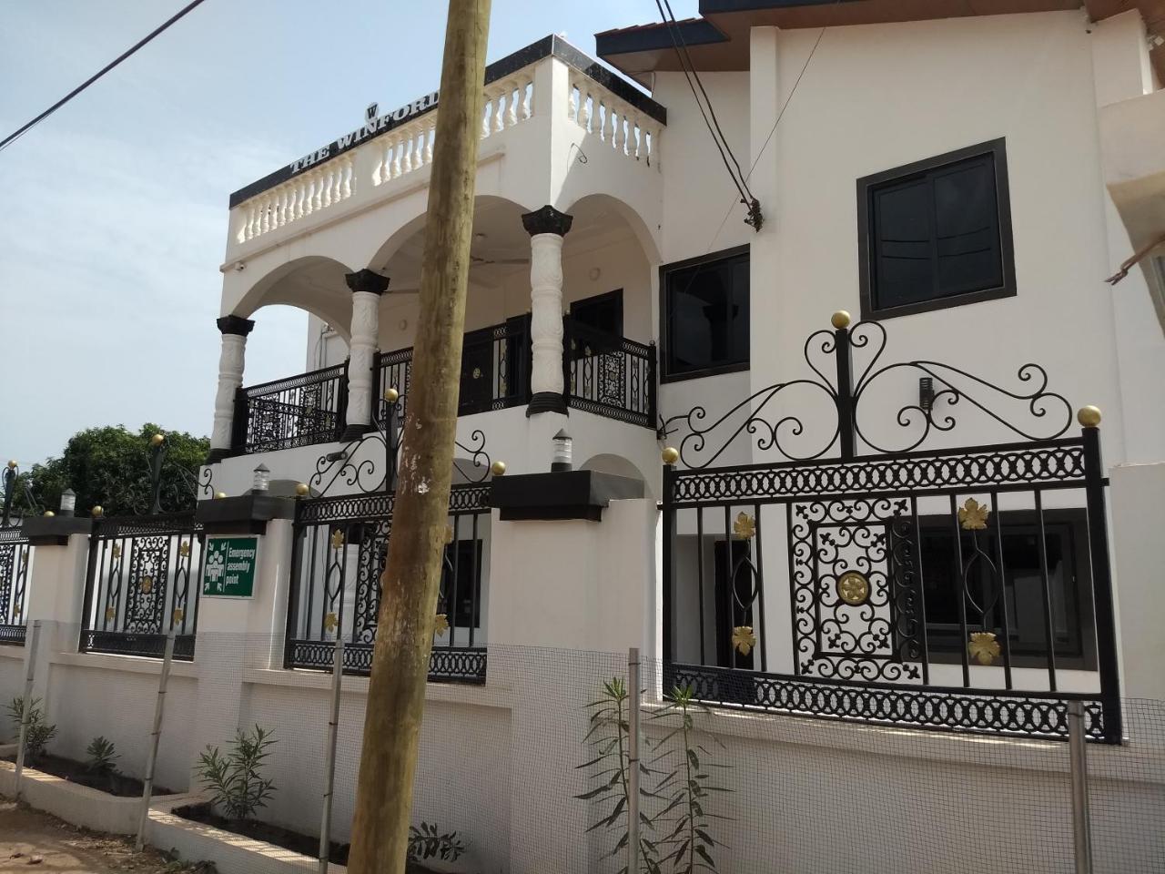 The Winford Boutique Hotel Achimota Taifa Dış mekan fotoğraf